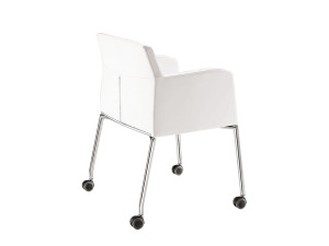 Тканевое кресло с колесами