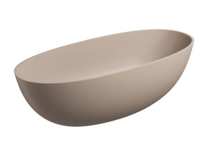 Ванна в центре комнаты из композитного материала