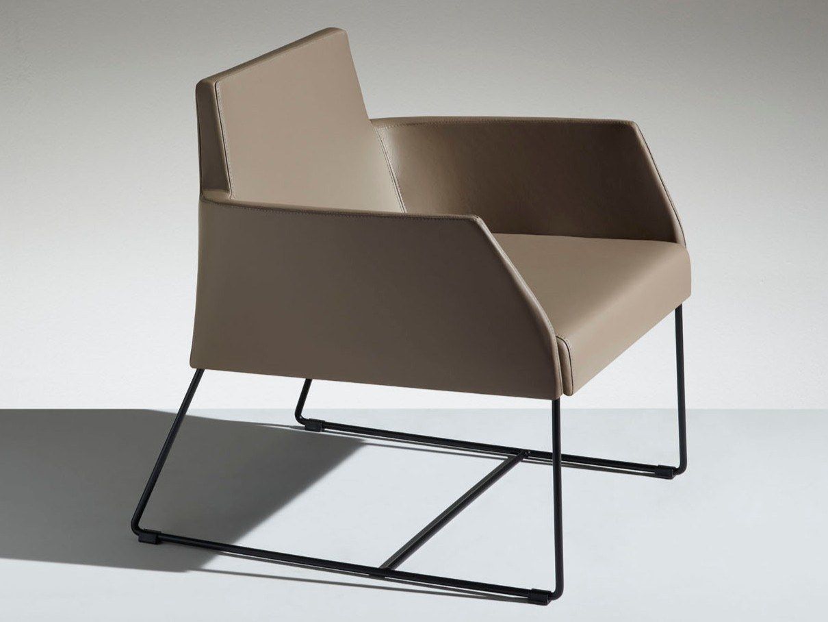 Кресло для саней с подлокотниками LAMM Fleet ARCH-00082606