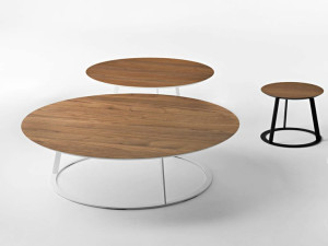 Круглый деревянный журнальный столик для гостиной