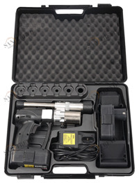 Пресс-инструмент электр.д/развальц.труб(пласт.кейс) 51615 (Зубр) Santreyd 2627