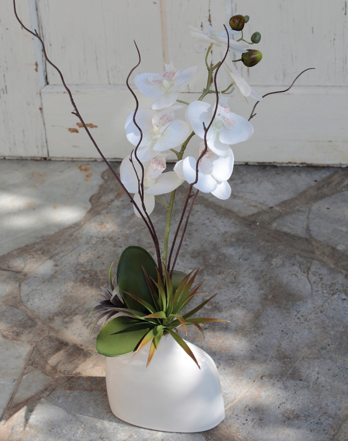 2769 778 a3 Пластиковая орхидея Phalaenopsis в керамической бутылке, 64 см, бежево-белая H-andreas  - Вид №2