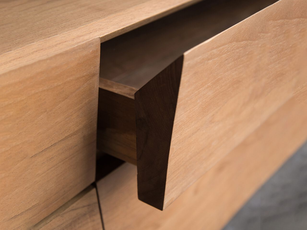 Шкаф для телевизора из массива дерева с ящиками Air Division ARCH-00087684 - Вид №6