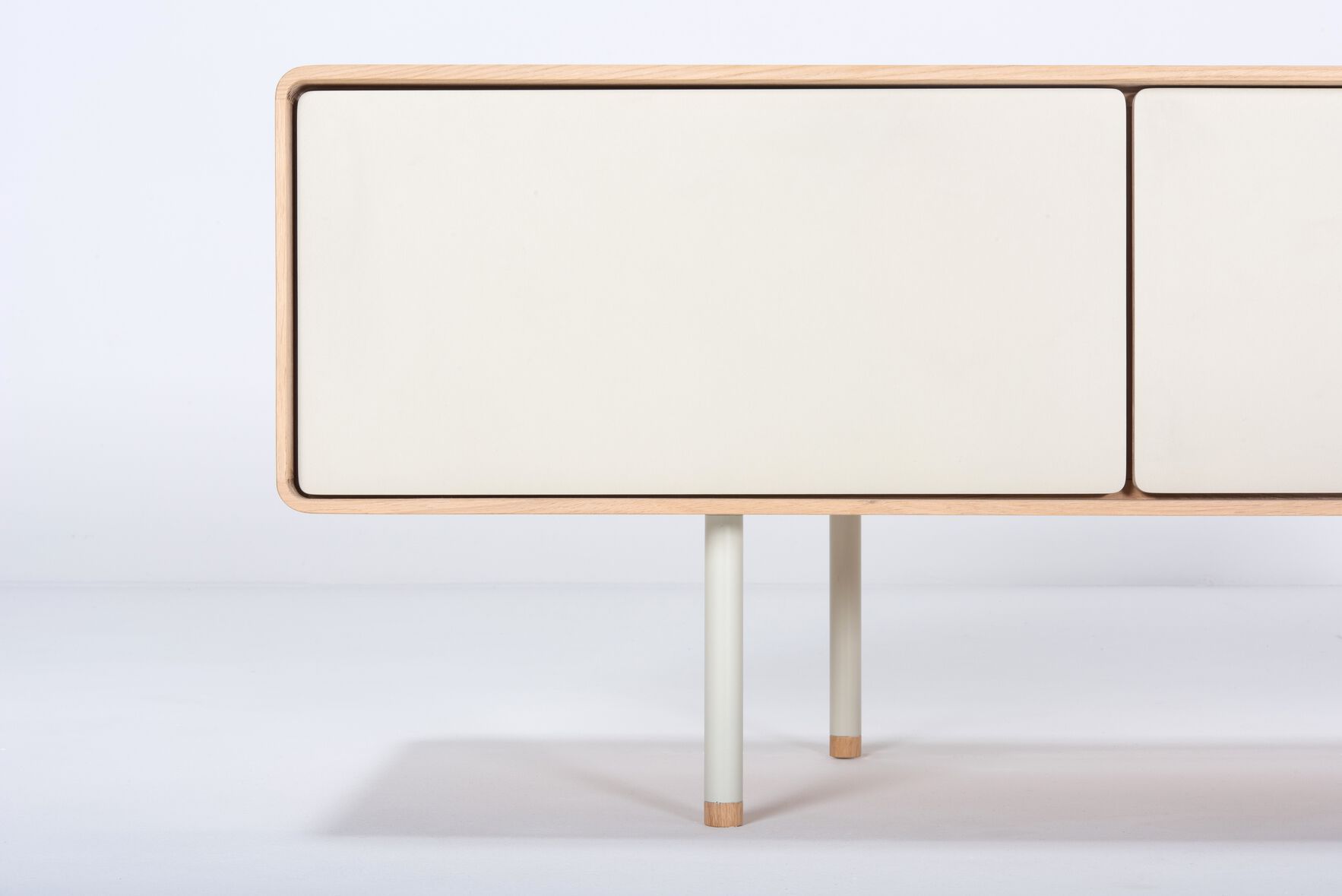 Дубовый шкаф для телевизора с ящиками Gazzda ARCH-00146365 - Вид №11