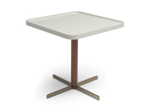 Высокий квадратный деревянный журнальный столик