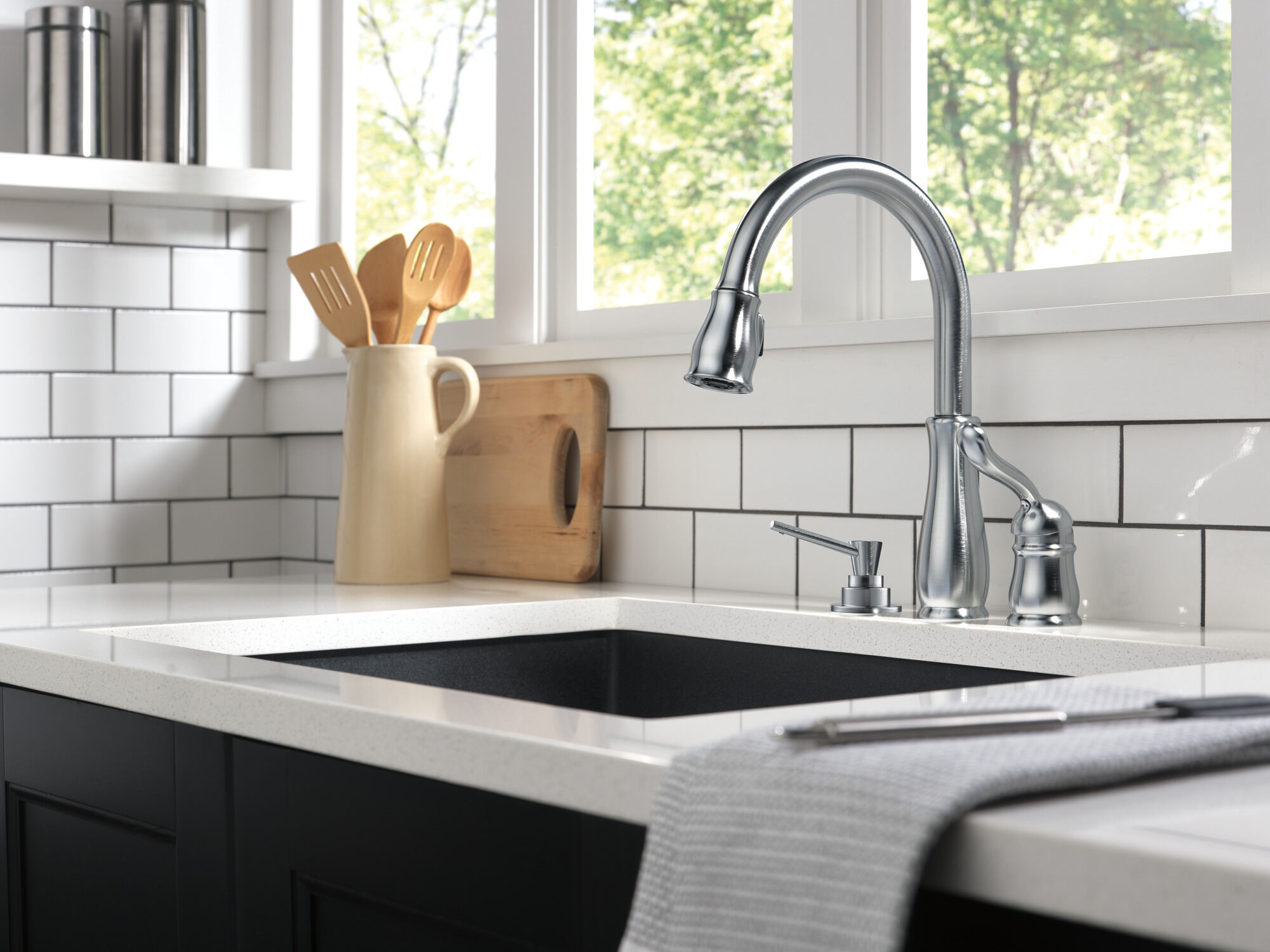 RP1001AR Дозатор мыла / лосьона Delta Faucet Signature Арктическая нержавеющая сталь - Вид №2