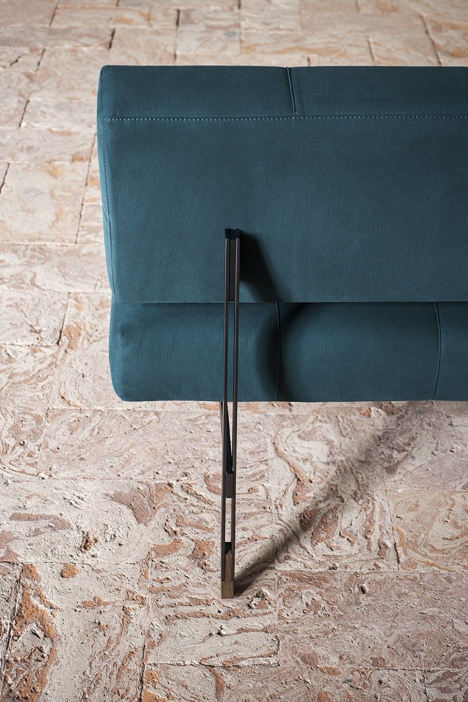 Тканевая скамья со спинкой Tacchini OLIVER ARCH-00092187 - Вид №11