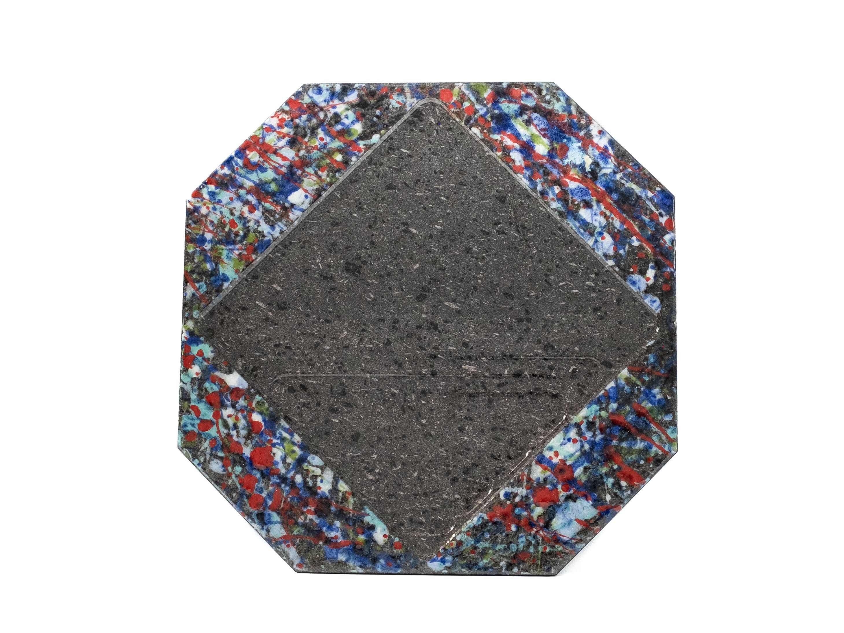 Восьмиугольная сервировочная тарелка из лавового камня Etnea Cuorelavico момент ARCH-00051869