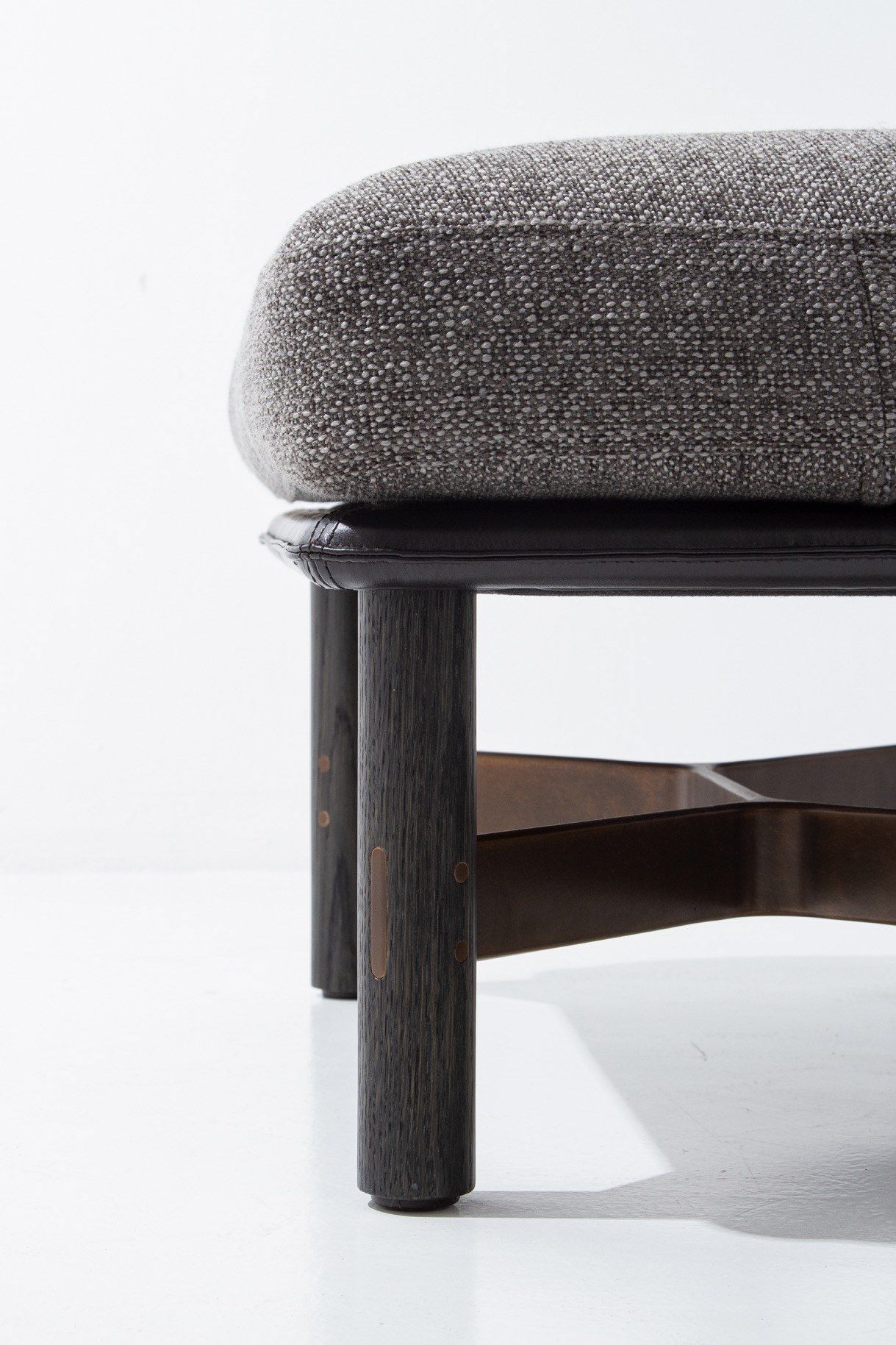 Ткань прямоугольный мягкий пуф District Eight Stilt ARCH-00095531 - Вид №2