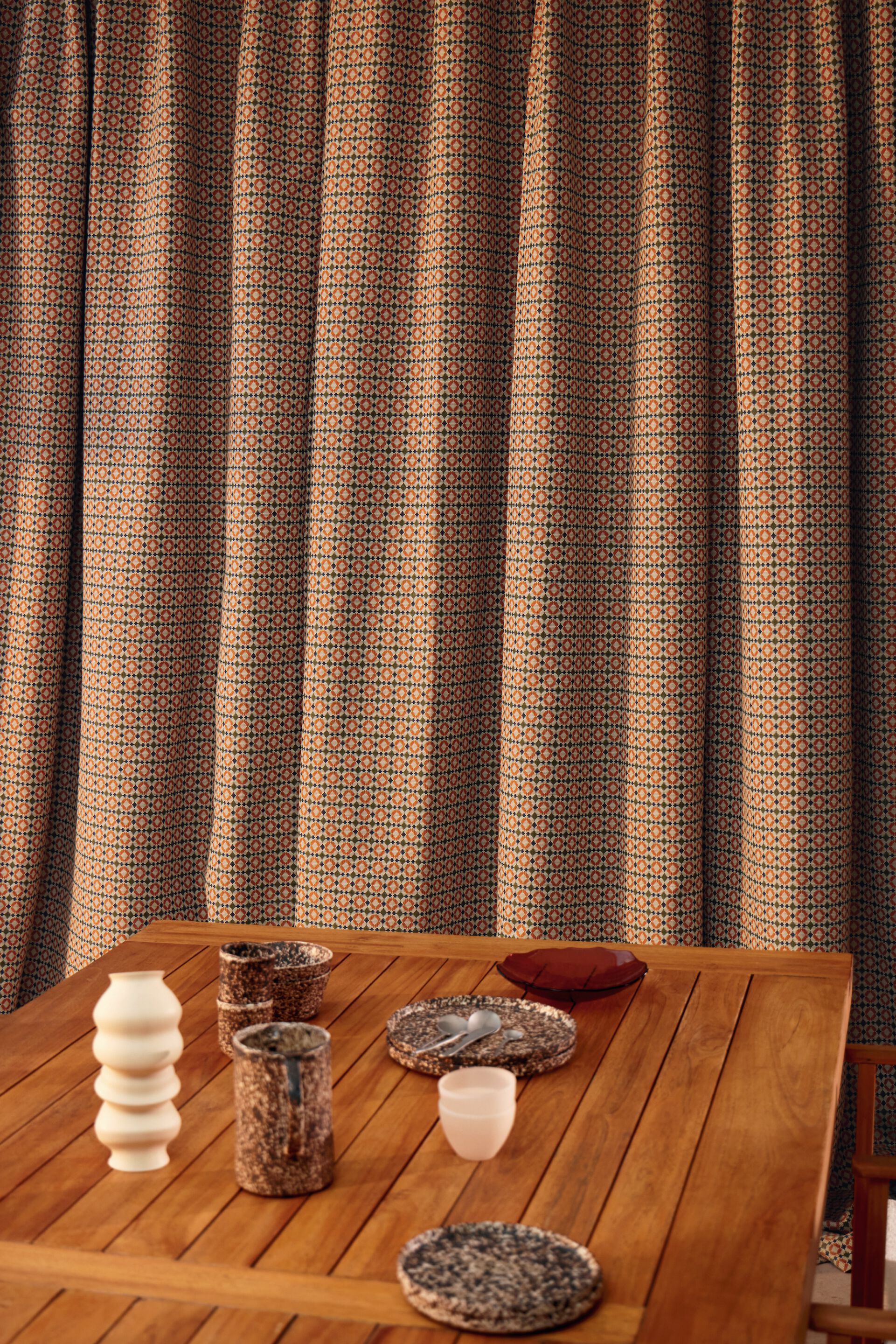 Ткань с графическим рисунком Élitis Venice Beach ARCH-00054464 - Вид №1