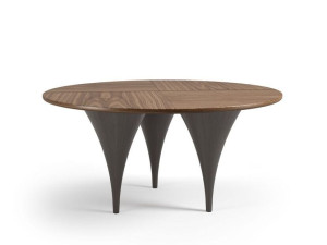 Круглый деревянный стол