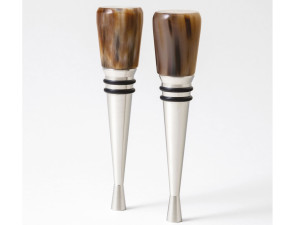 Крышка бутылки рога