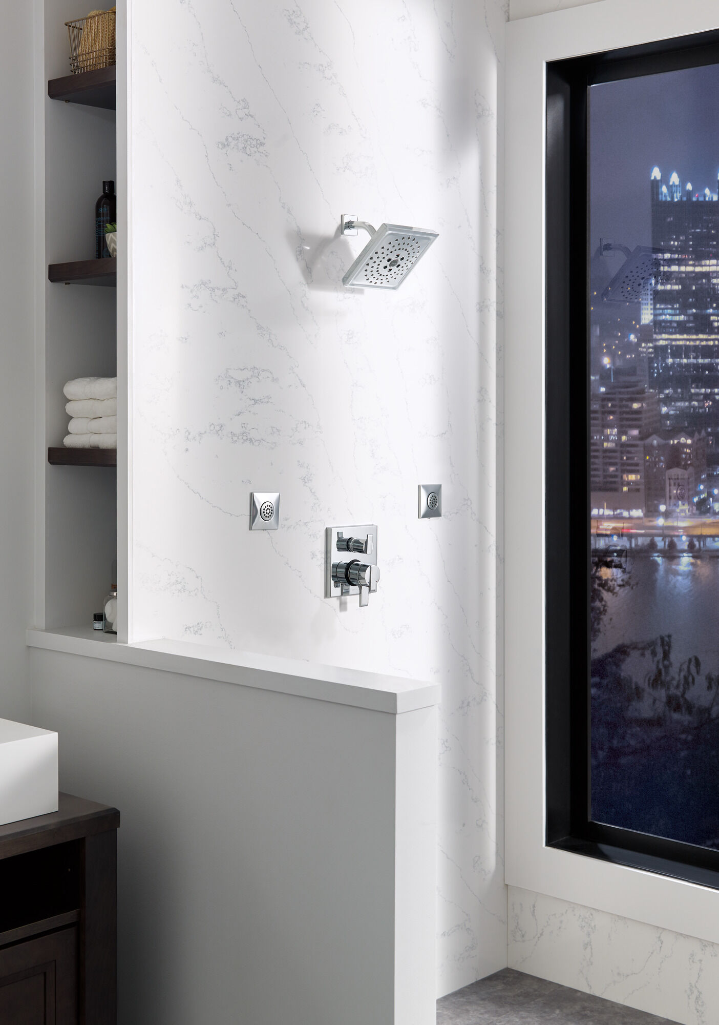 T27867-CZ Трим клапана Angular Modern Monitor® серии 17 со встроенным дивертором на 3 положения Delta Faucet Delta Шампанское бронза - Вид №4