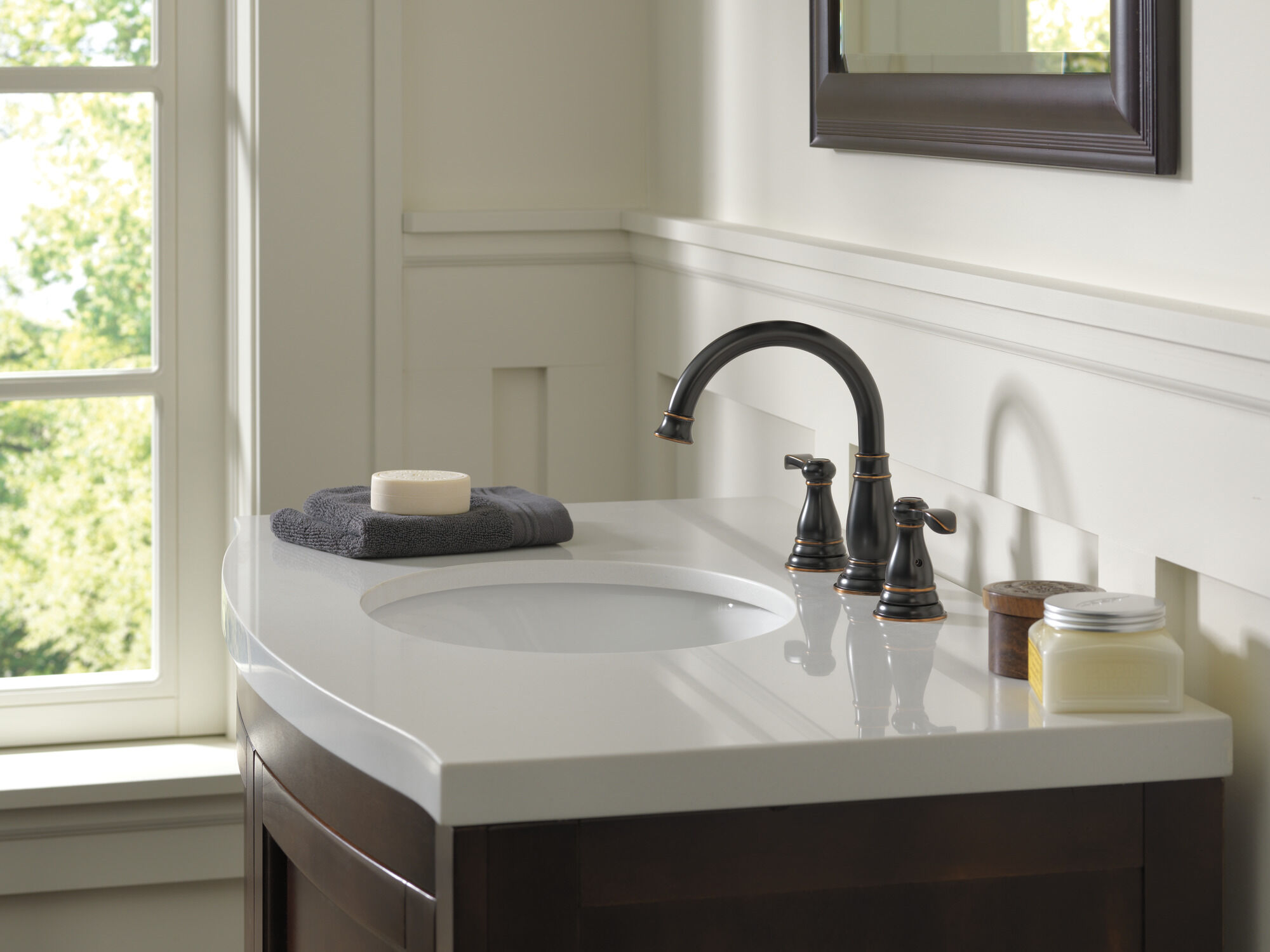 35984LF-OB-ECO Смеситель для ванной комнаты с двумя ручками Delta Faucet Porter Масляная натертая бронза - Вид №4