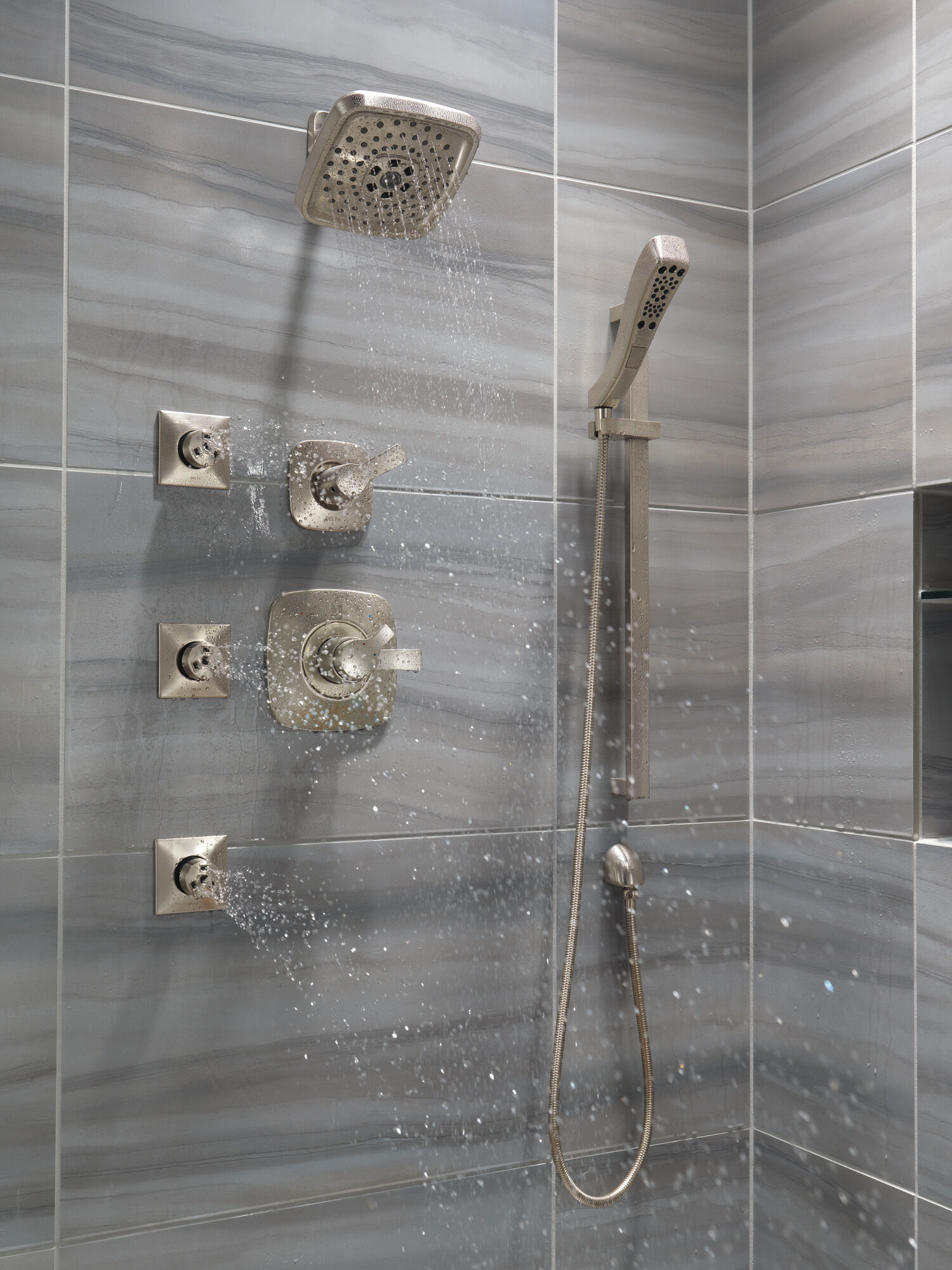 T17252-SS Накладка для душа Monitor® 17 серии H2Okinetic® Delta Faucet Tesla Нержавеющая сталь - Вид №5