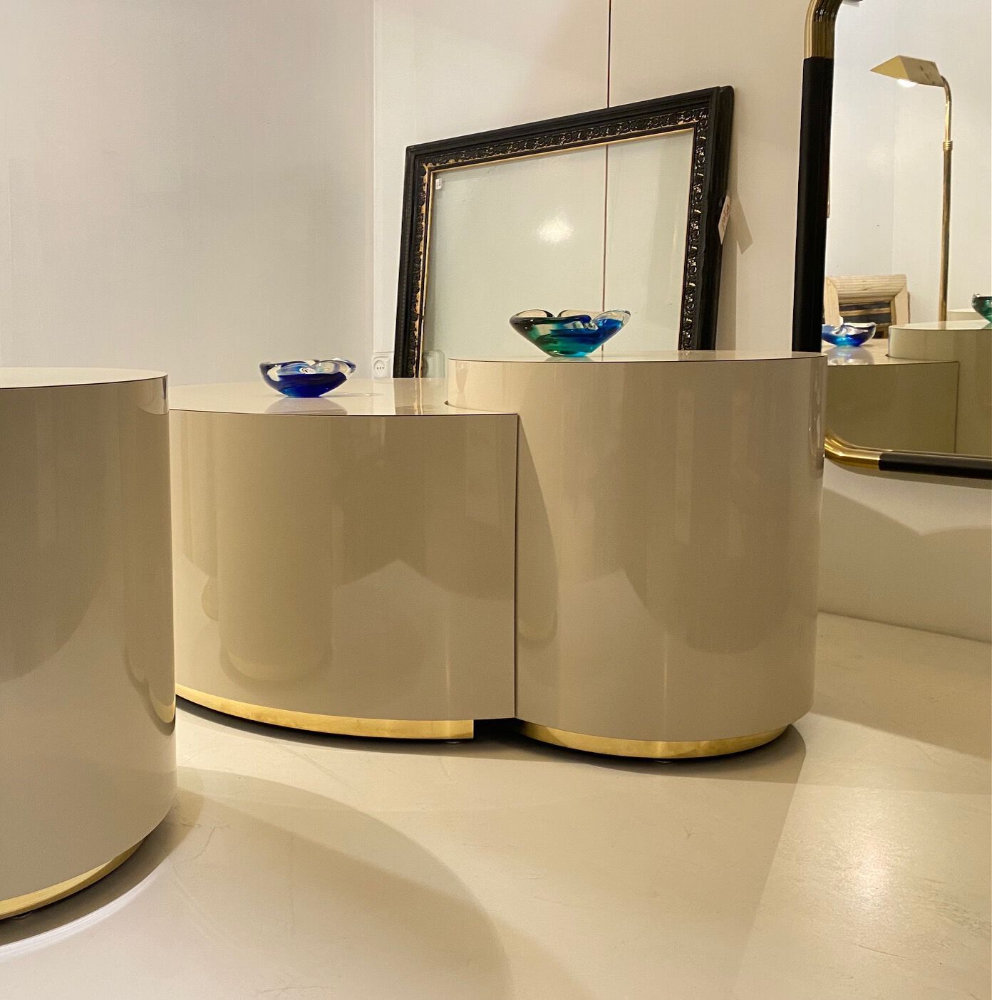 Набор журнальных столиков из ламинированного стекла и металла Jover+Valls Antique Boutique-Luna ARCH-00104161 - Вид №51