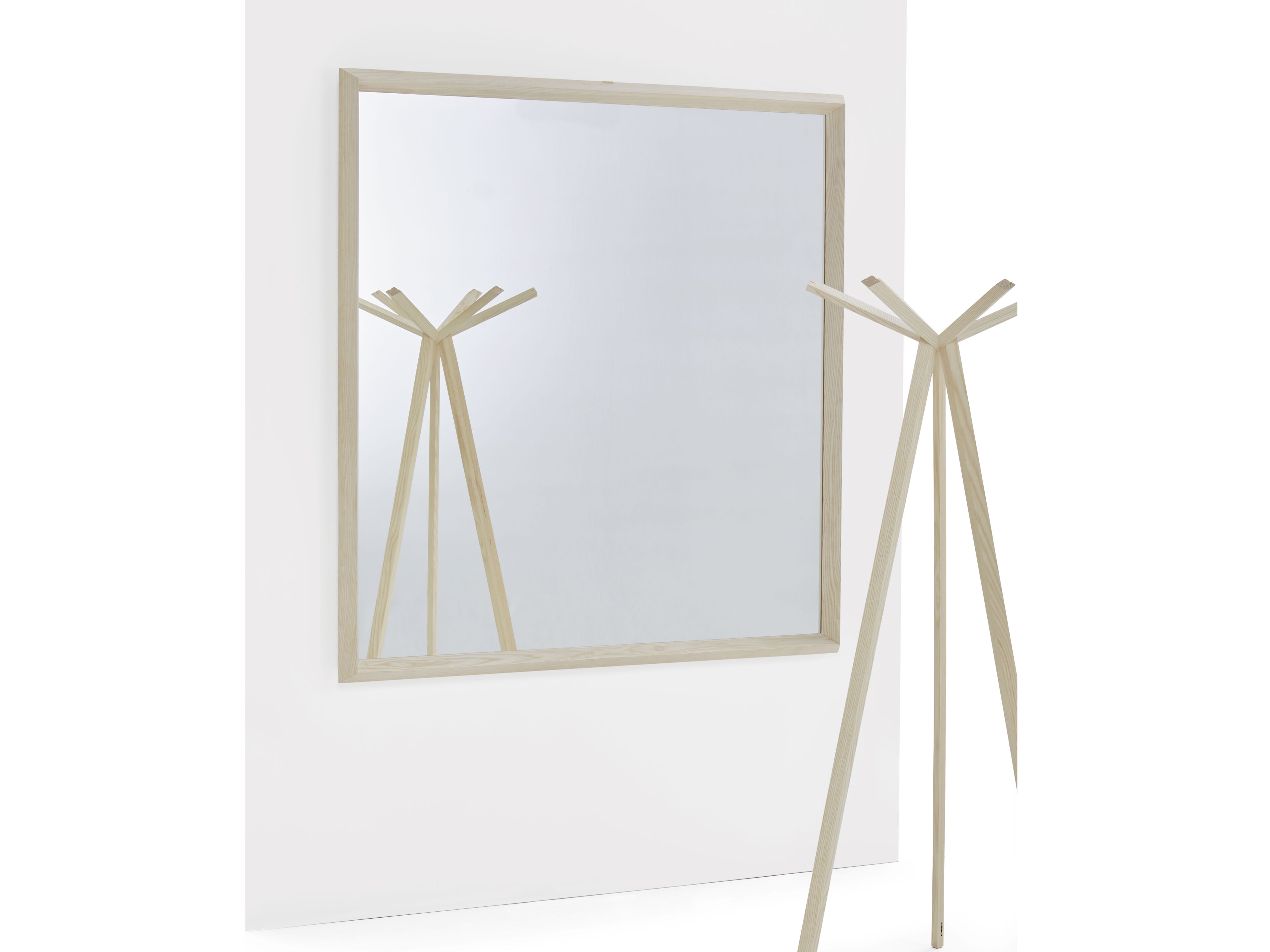 Настенное зеркало из ясеня с рамкой DE PADOVA Rokumaru ARCH-00077008