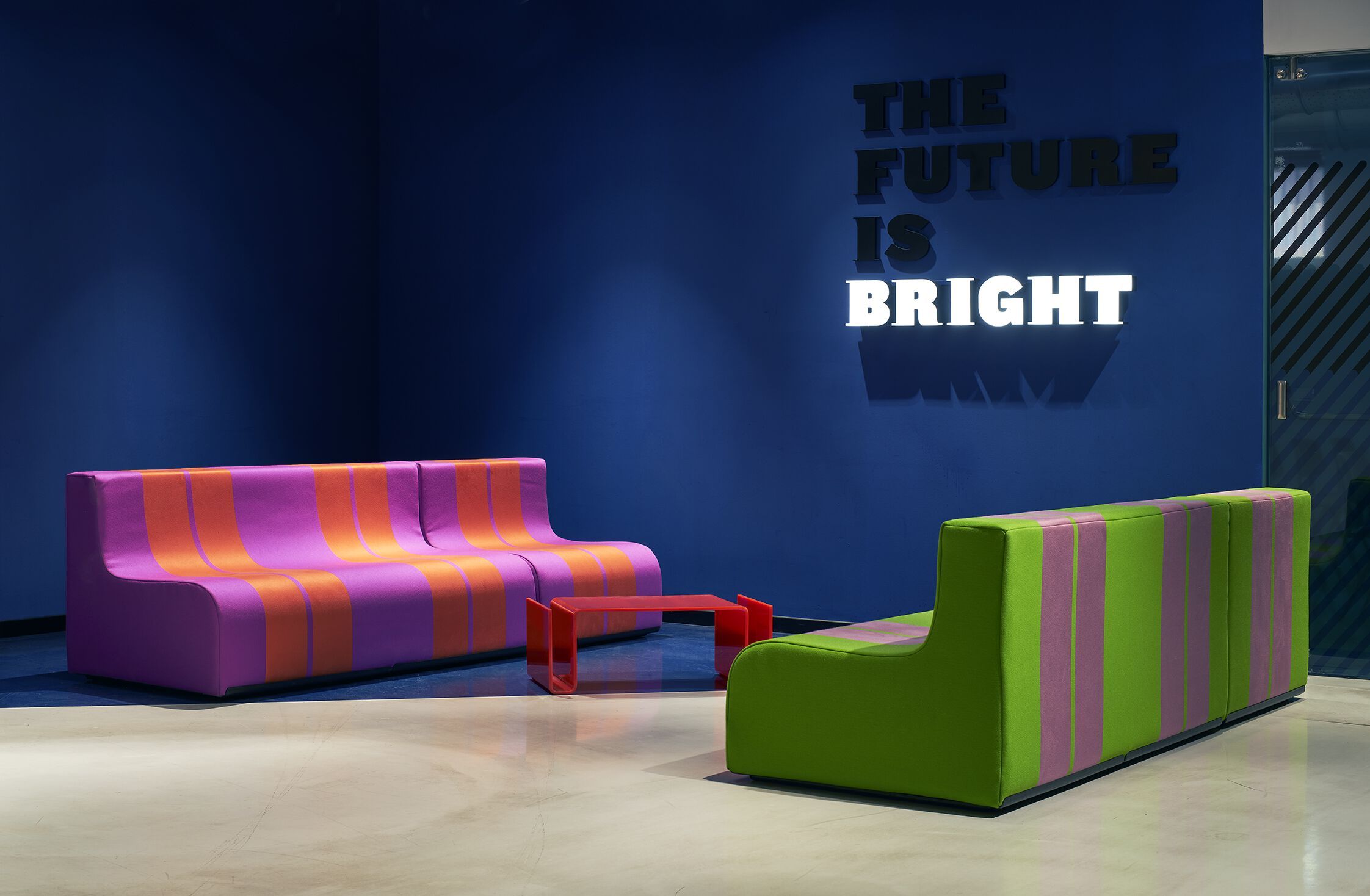 Прямоугольный журнальный столик из ПММА с журнальной стойкой Poltronova Sofo ARCH-00049878 - Вид №3