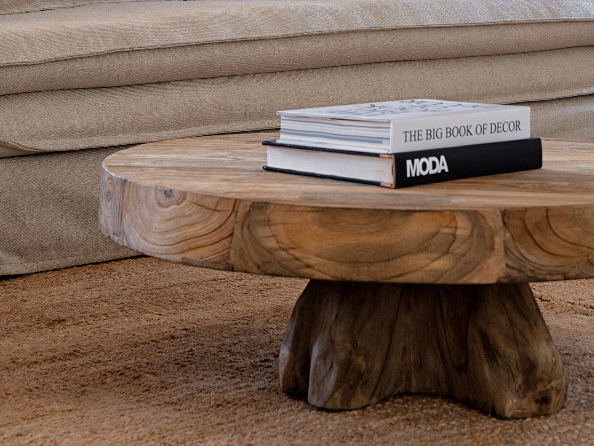 Круглый журнальный столик из массива дерева Vical Home Nysted ARCH-00122298 - Вид №2