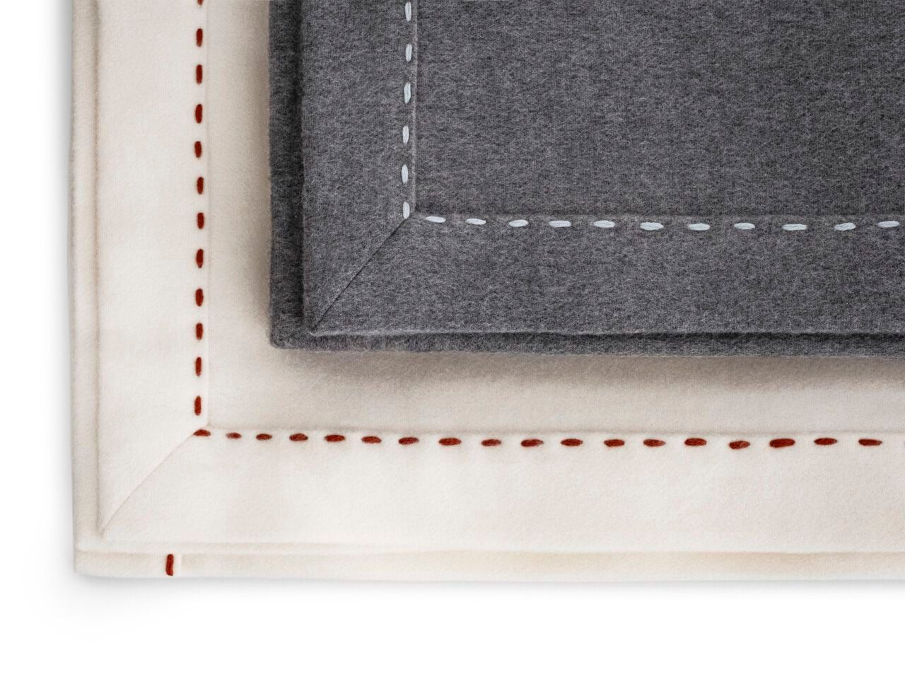 Кашемир и шерсть подушка и плед набор Giorgetti Giorgetti Maserati Edition ARCH-00093740 - Вид №2