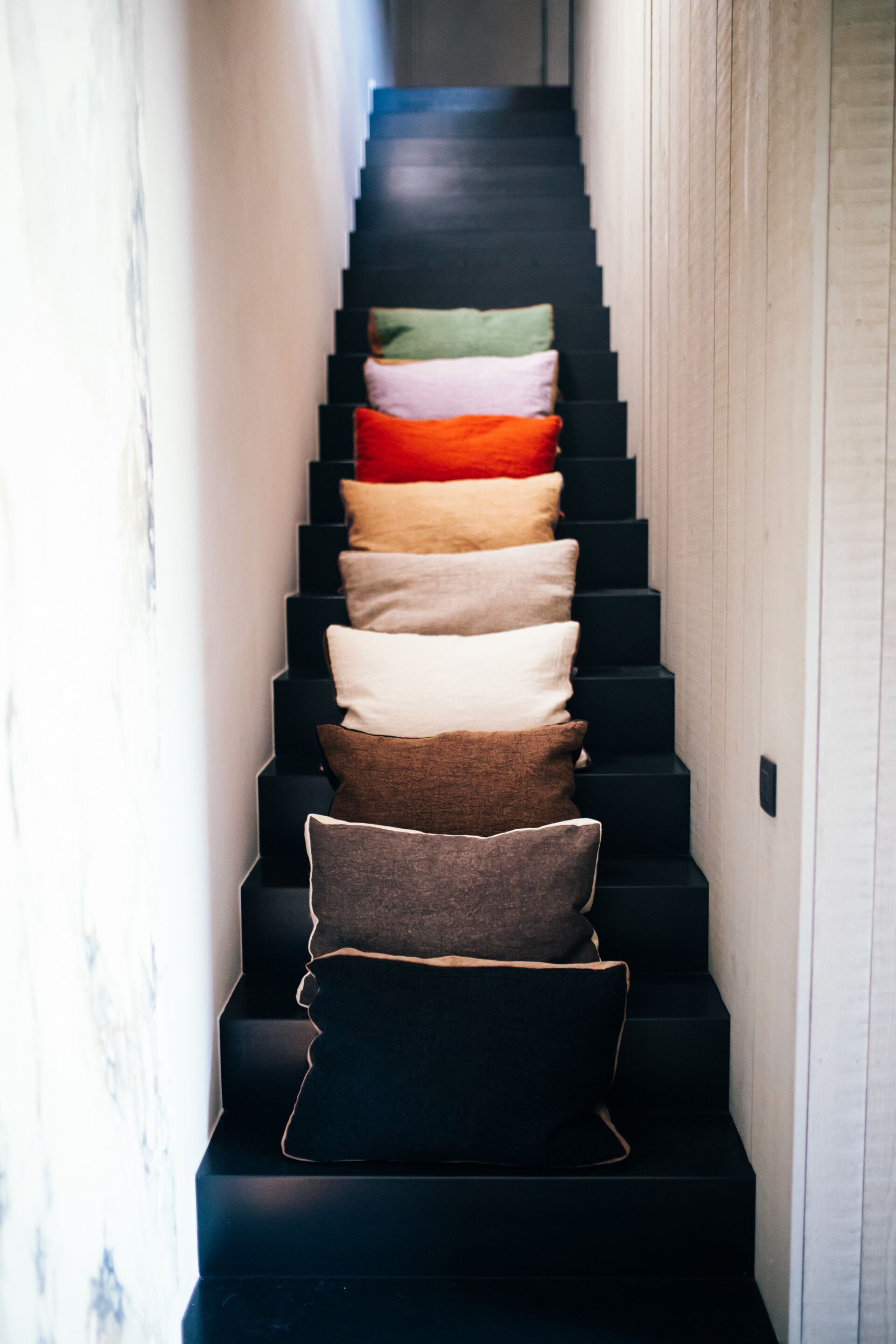 Льняная прямоугольная однотонная подушка POMAX BORDERS ARCH-00106515 - Вид №15