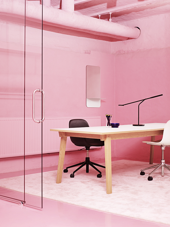 Кресло офисное Form Swivel, черное Normann Copenhagen 606052 - Вид №4