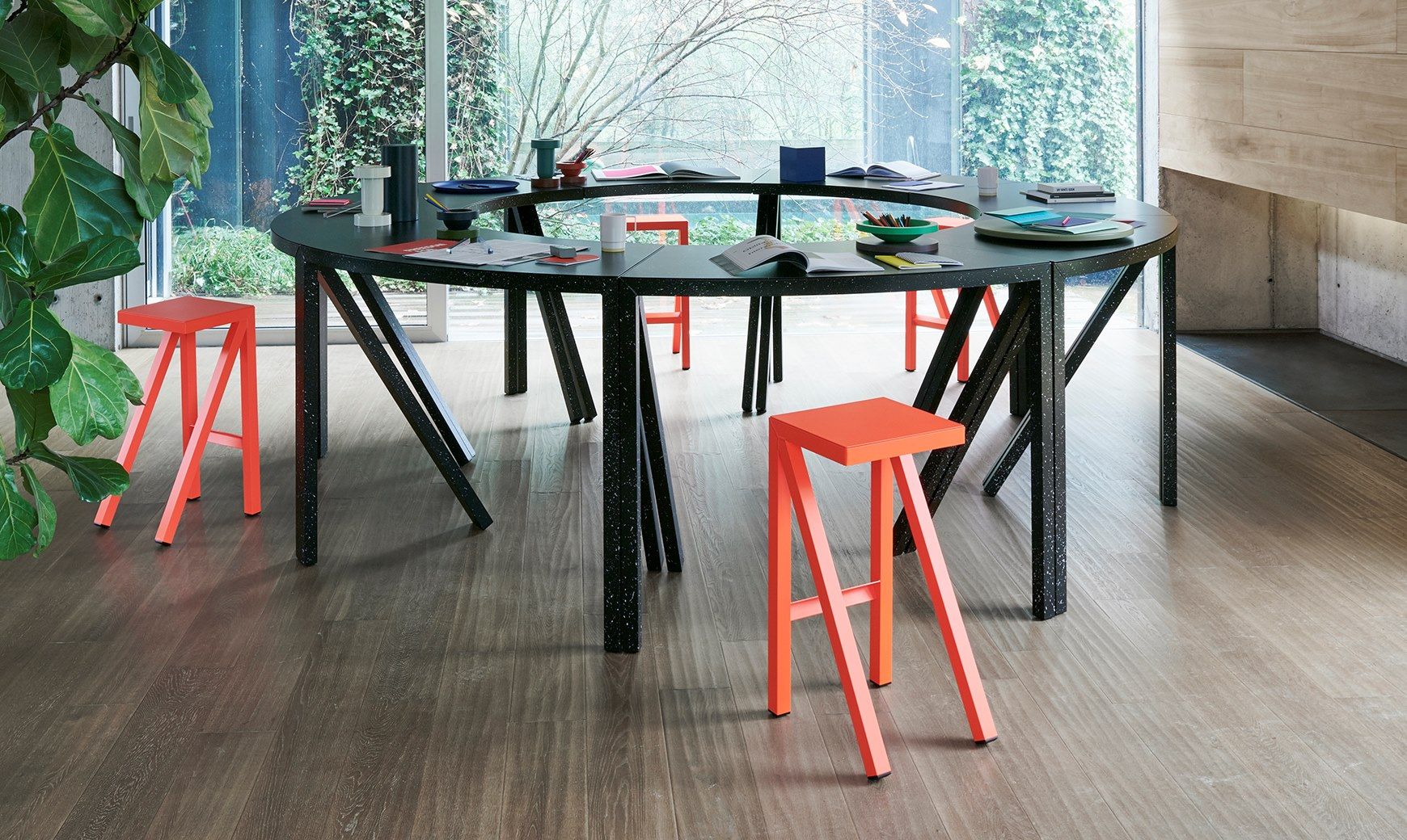 Высокий алюминиевый стул с подставкой для ног Magis Bureaurama ARCH-00109575 - Вид №4