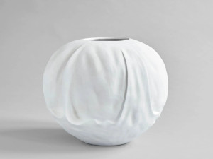 Ваза из цементных материалов