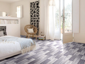 Нескользящий виниловый пол с эффектом дерева