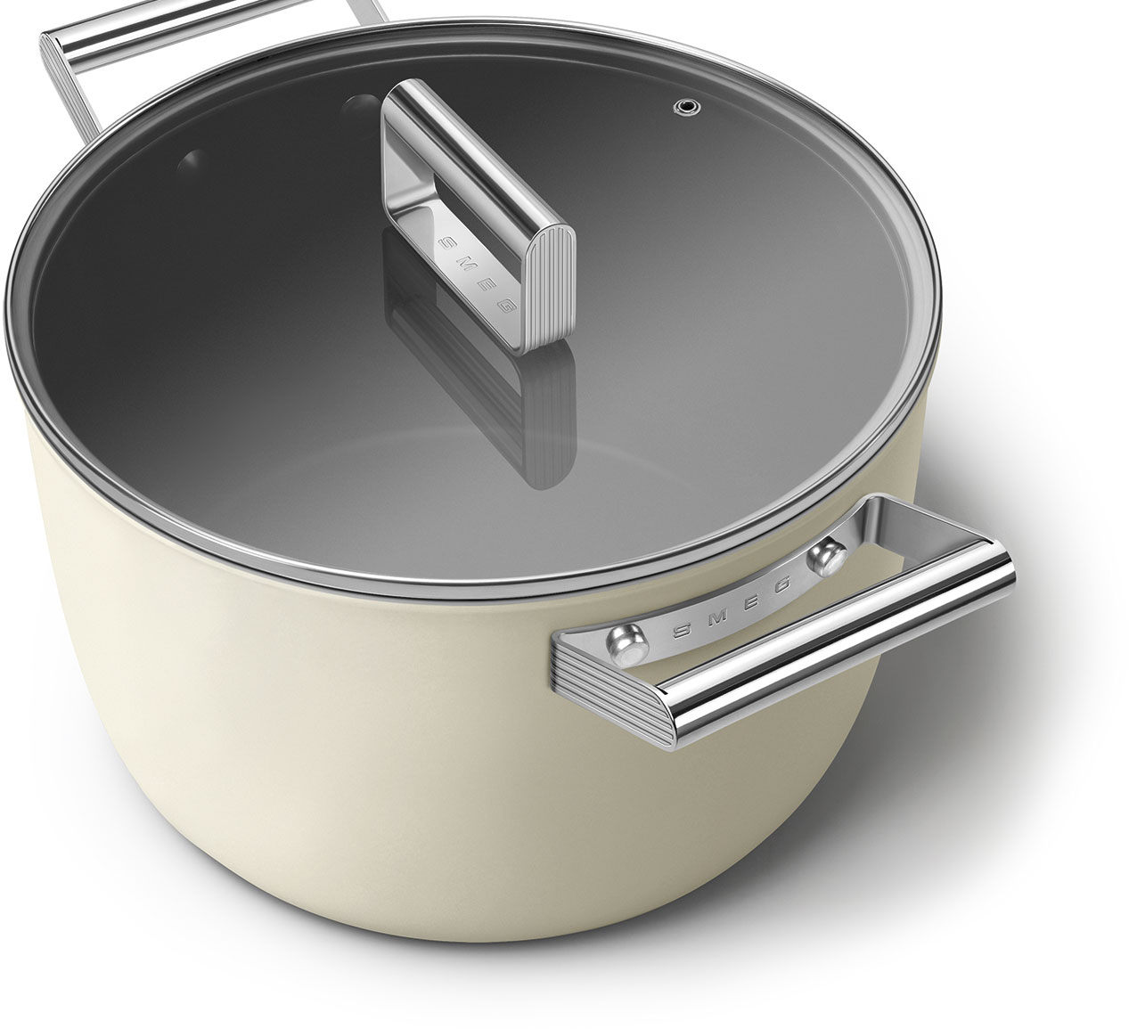 CKFC2611CRM Посуда / кастрюля с двумя ручками и крышкой 26 см, кремовая SMEG  - Вид №7