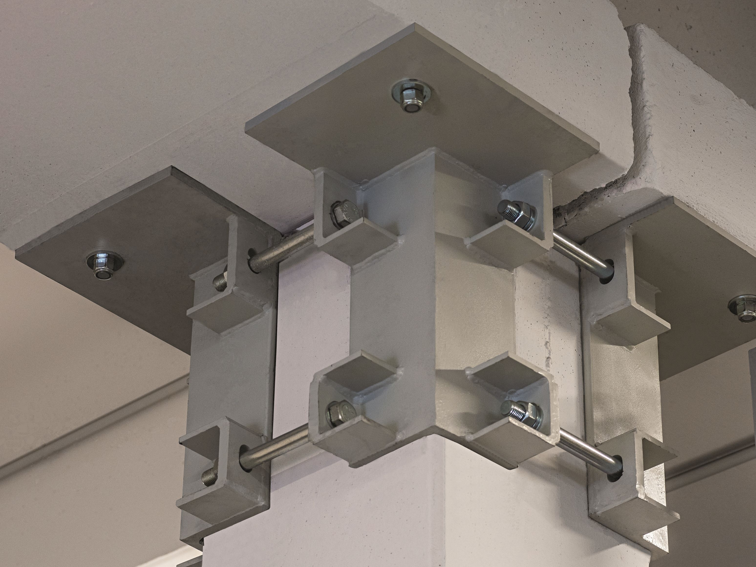 Система ограничения балки-столба Seriana Vincolo trave a T rovescio - pilastro ARCH-00045380 - Вид №1