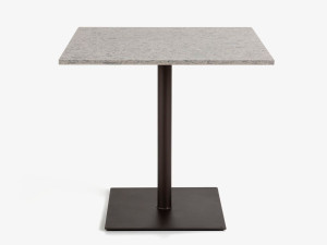 Квадратный стол из натурального камня