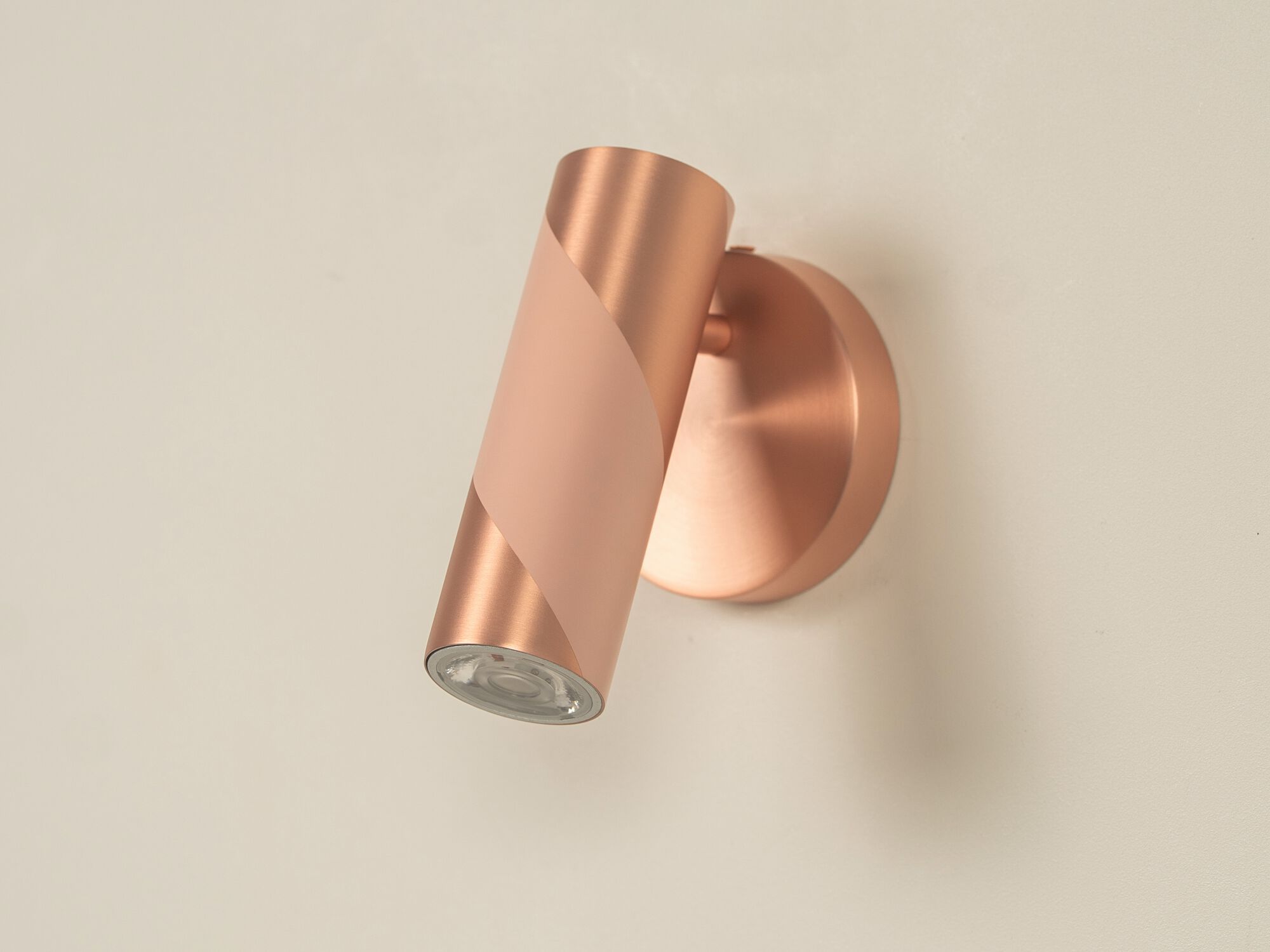 Латунь регулируемый светодиодный настенный светильник CVL Luminaires Candy ARCH-00082067 - Вид №2