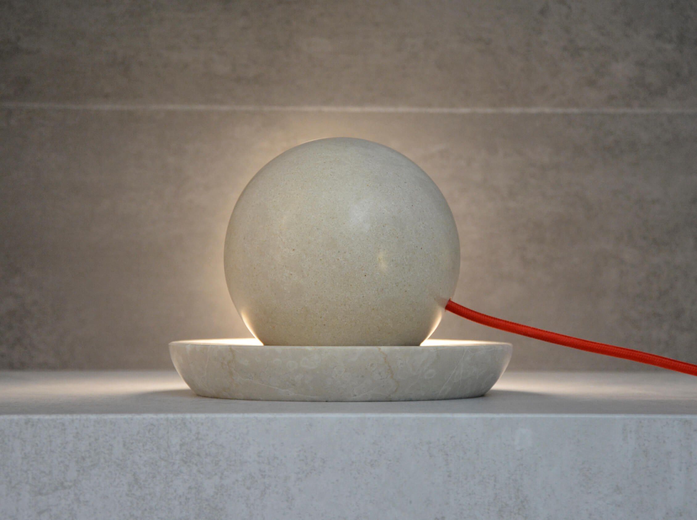 Светодиодная настольная лампа из камня Brillamenti Луна ARCH-00063822 - Вид №1