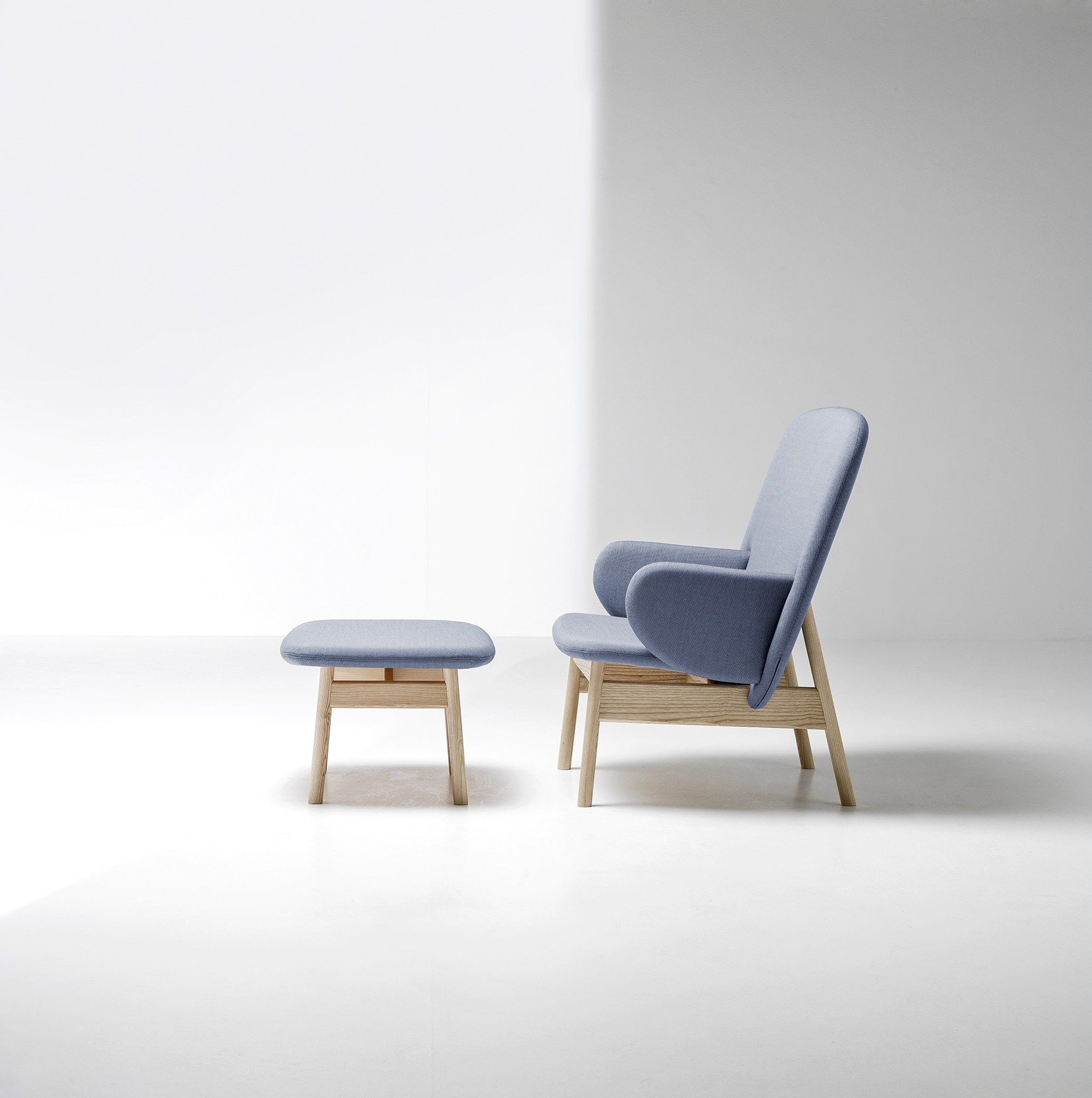 Подставка для ног с деревянной основой La Cividina крыло ARCH-00029851 - Вид №1