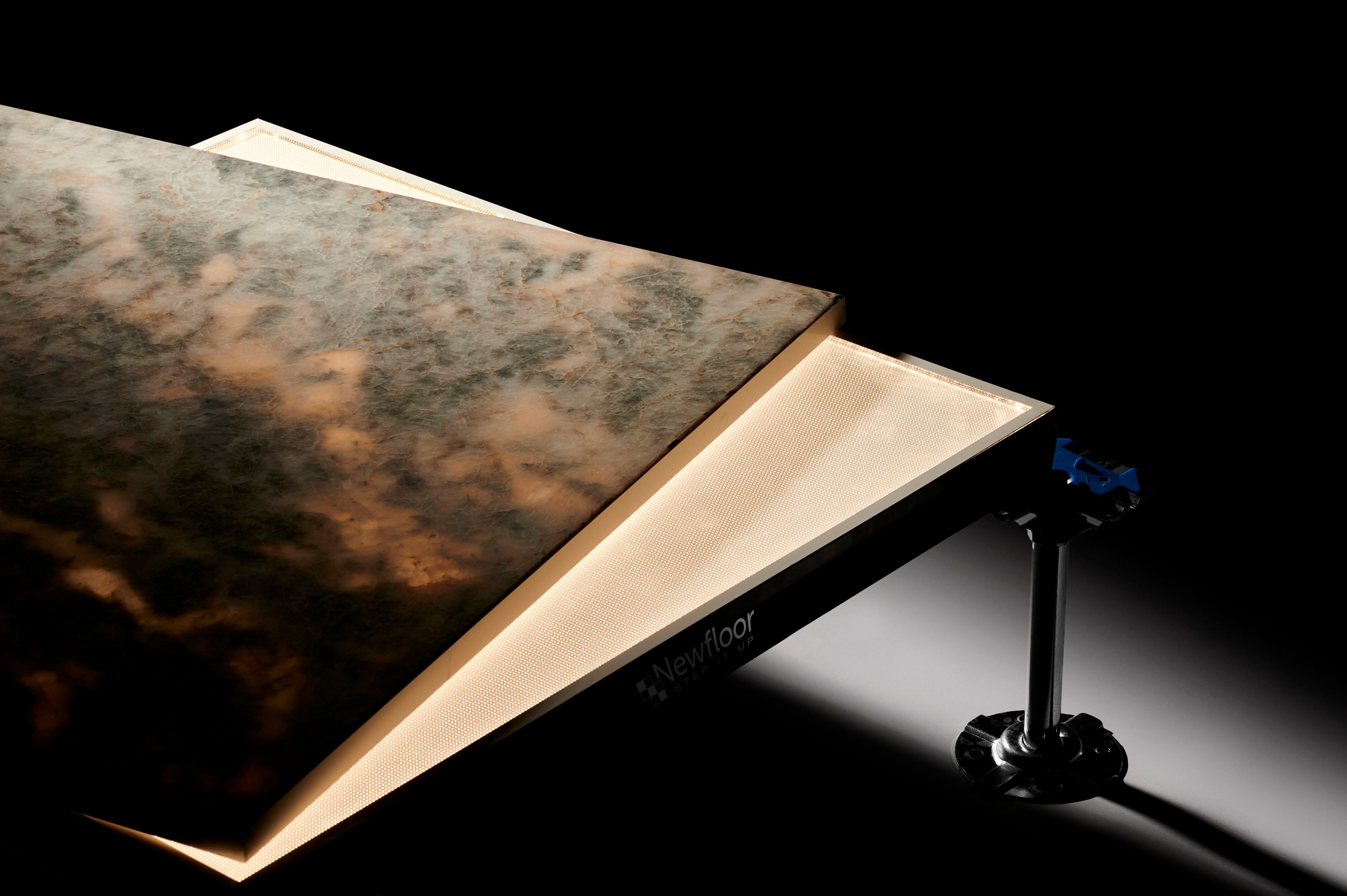 Яркий фальшпол NEWFLOOR LUMIFLOOR LED ARCH-00141514 - Вид №4