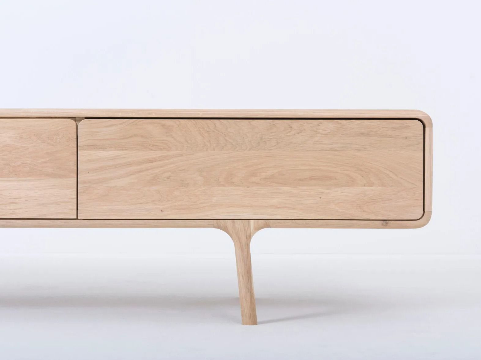 Низкий дубовый ТВ-шкаф с ящиками Gazzda Фавн ARCH-00041114 - Вид №6