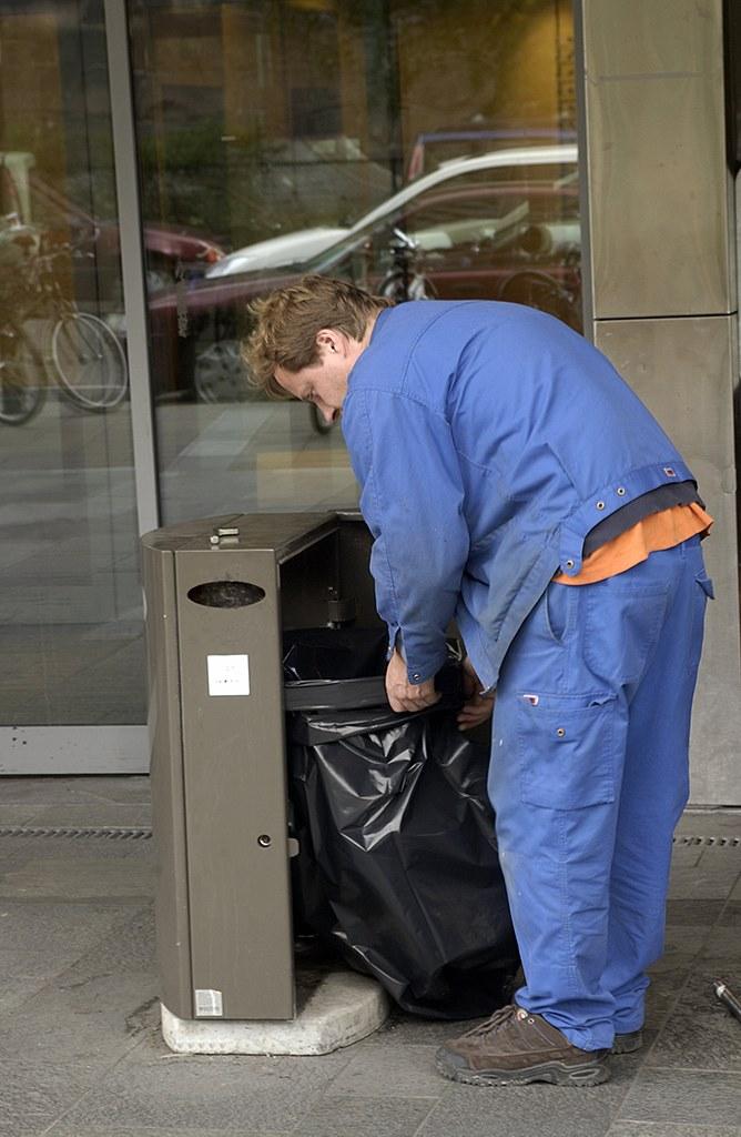 VESTRE Урна из оцинкованной стали с крышкой для улицы Urban sun-id-1420351 - Вид №6