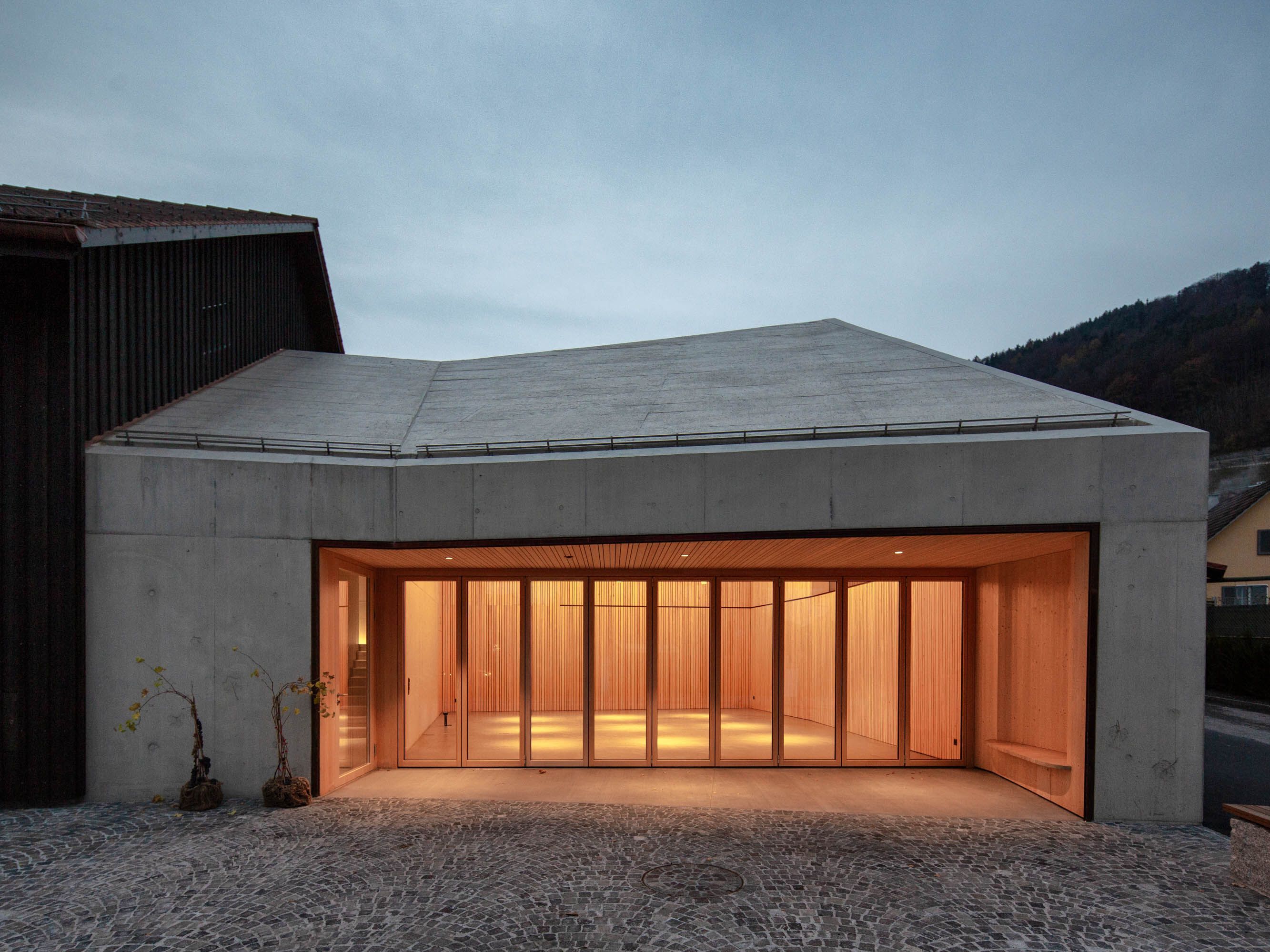 Складной витраж Solarlux WOODLINE ARCH-00113120 - Вид №1