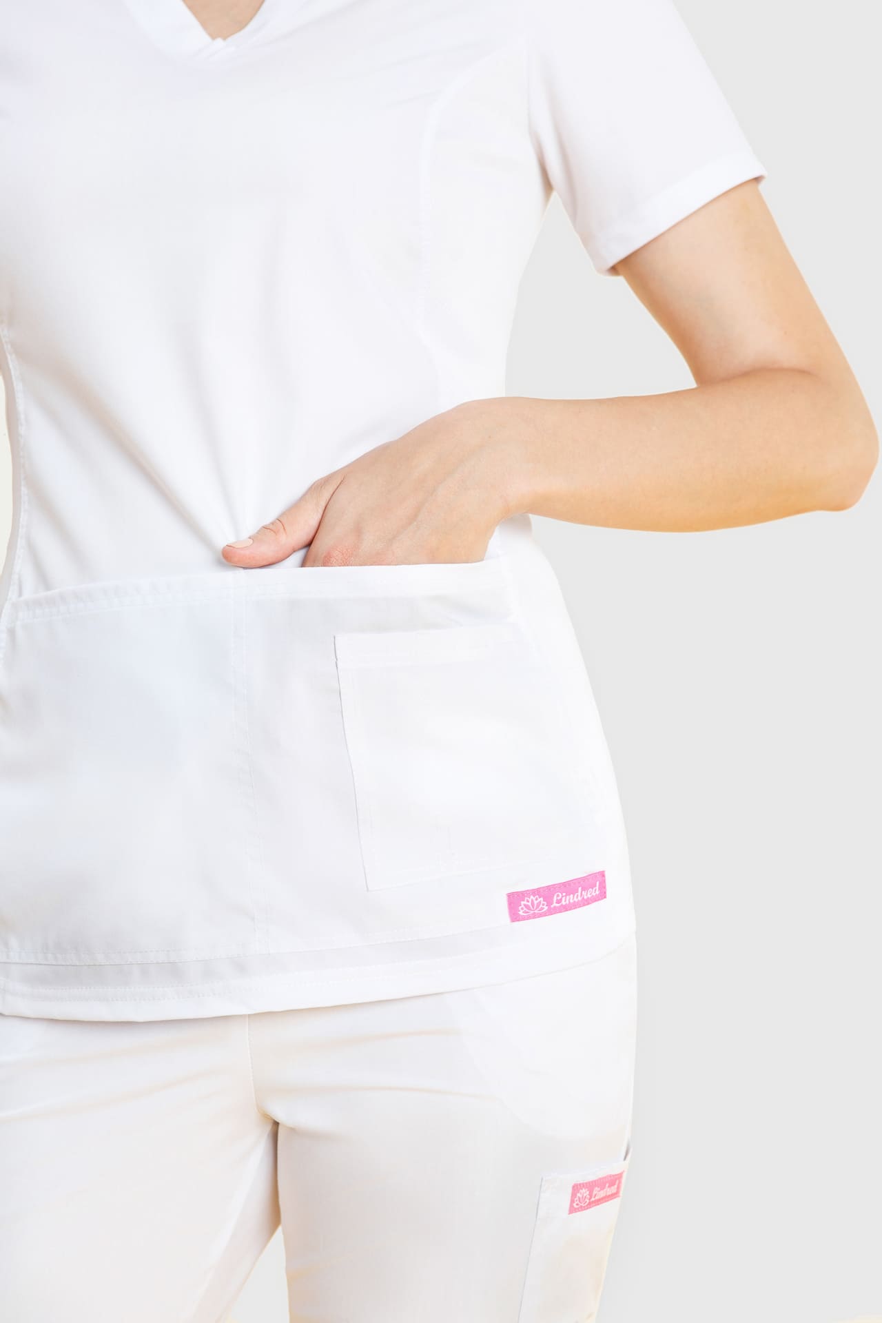 67982 Блузка женская WHITE (белый) GVENN  Медицинская одежда  размер 50 (XL)  - Вид №5