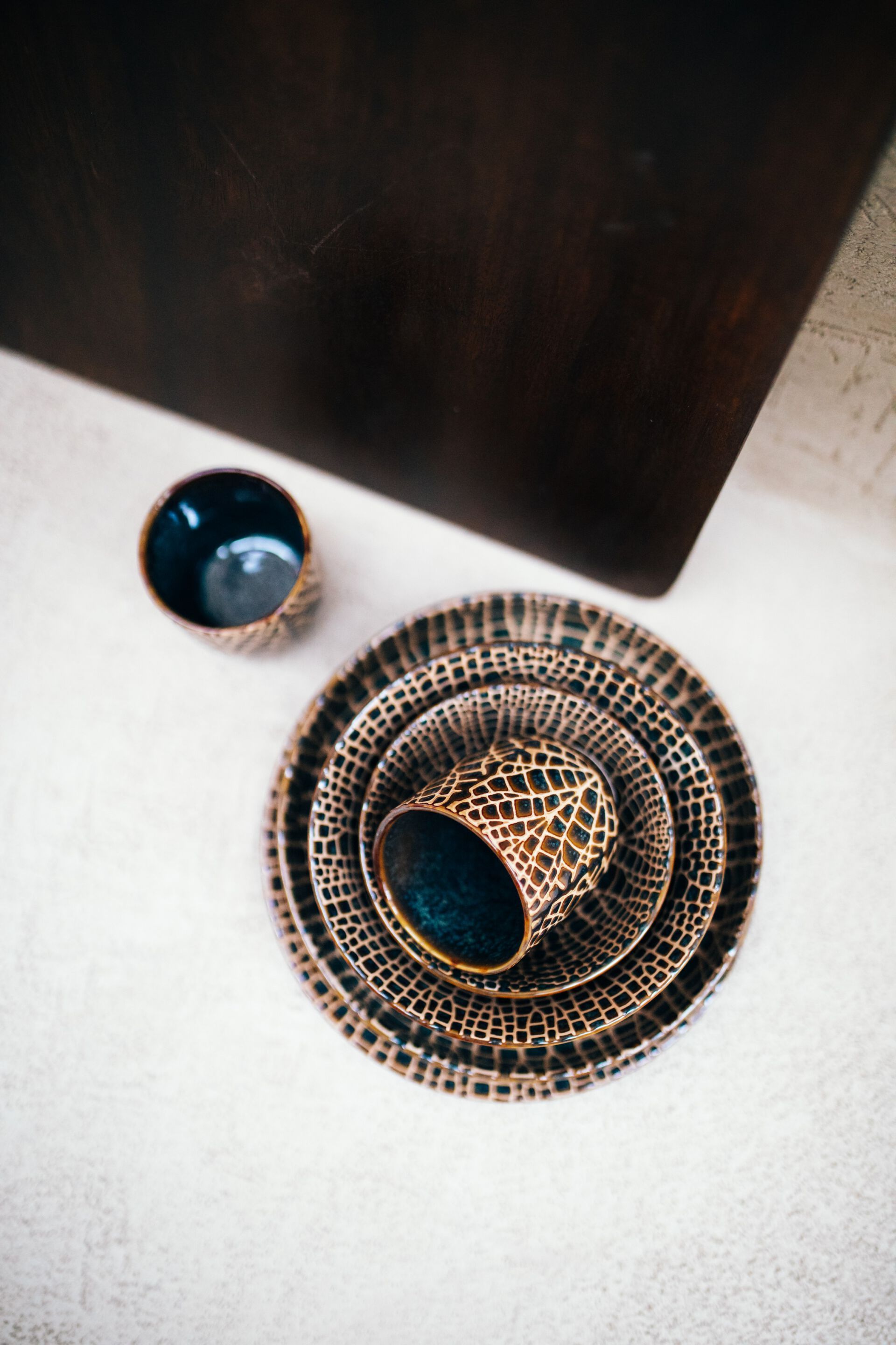 Фарфоровая круглая десертная тарелка POMAX Lotus ARCH-00102619 - Вид №4