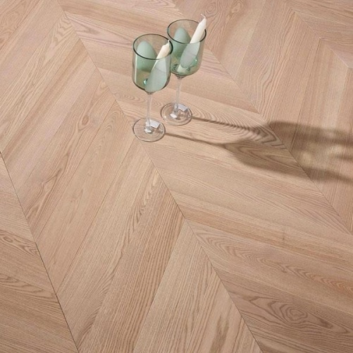 Паркет Ёлка Coswick Жемчужный Ясень Селект (Гладкая) 530х107,95 мм 12291145 - Вид №2