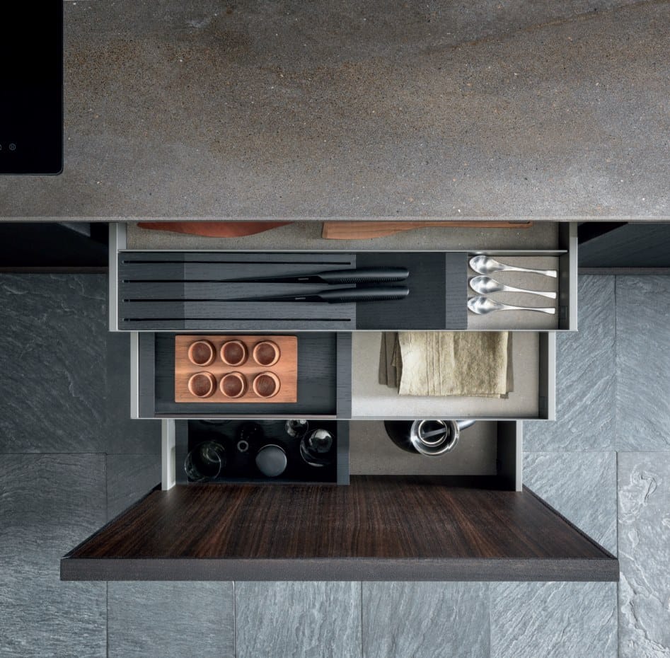 Линейная кухня из эвкалипта, керамики и milltech MODULNOVA Frame ARCH-00084296 - Вид №3