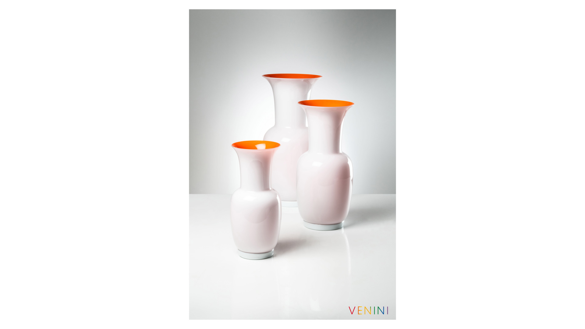 10640932 VENINI Ваза Venini "Опалино" 30х14см (белая, оранжевая) Стекло  - Вид №1