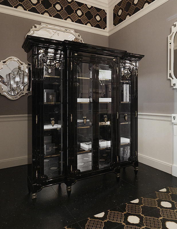 Витрина  VISIONNAIRE WINDSOR 2 