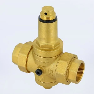 Редуктор давления ВВ с разъемными соединениями и отверстием для манометра EMMETI 1"1/2