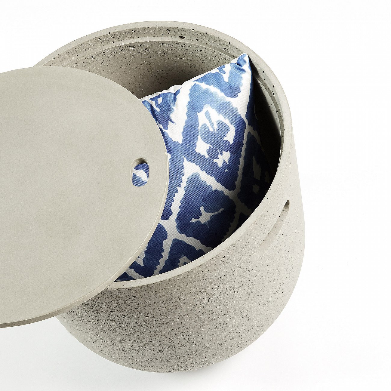 Приставной столик круглый из цемента с крышкой 49 см Rhette CC0505RF03 от La Forma LA FORMA RHETTE 344965 Серый  - Вид №2