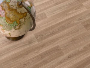 LIUNI Виниловый пол под дерево Pavimenti vinilici calandrati