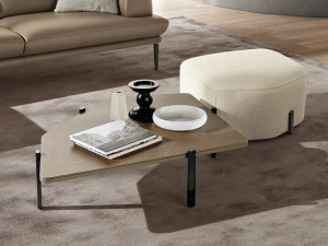 Низкий журнальный столик из керамогранита