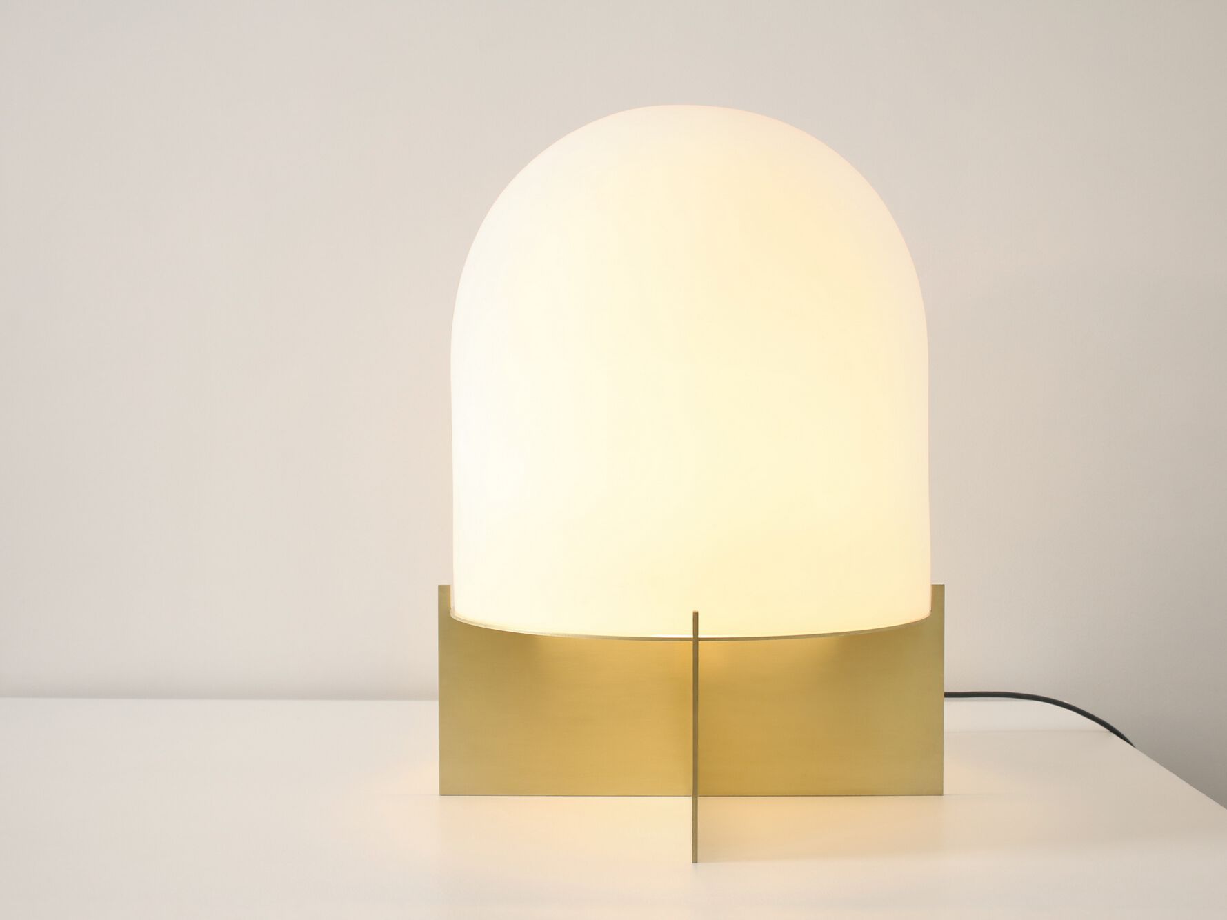 Светодиодная настольная лампа из дутого стекла SkLO купол ARCH-00042521